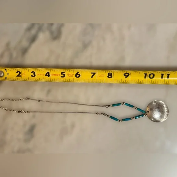 Turquoise beaded Silver Disc Pendant Necklace. PERFECT FOR SUMMER☀️☀️☀️ - Picture 6 of 8